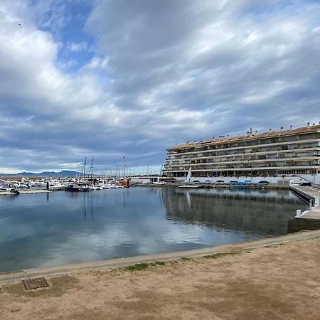 Precioso Apartamento En Primera Linea De Mar L' Escala Dış mekan fotoğraf