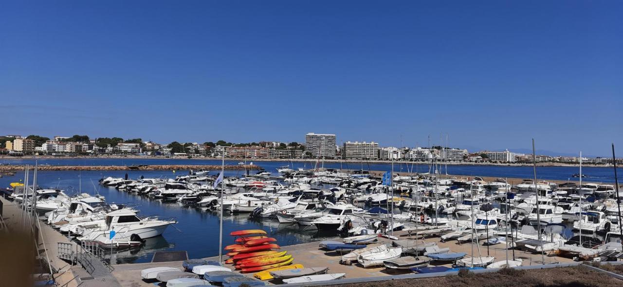 Precioso Apartamento En Primera Linea De Mar L' Escala Dış mekan fotoğraf