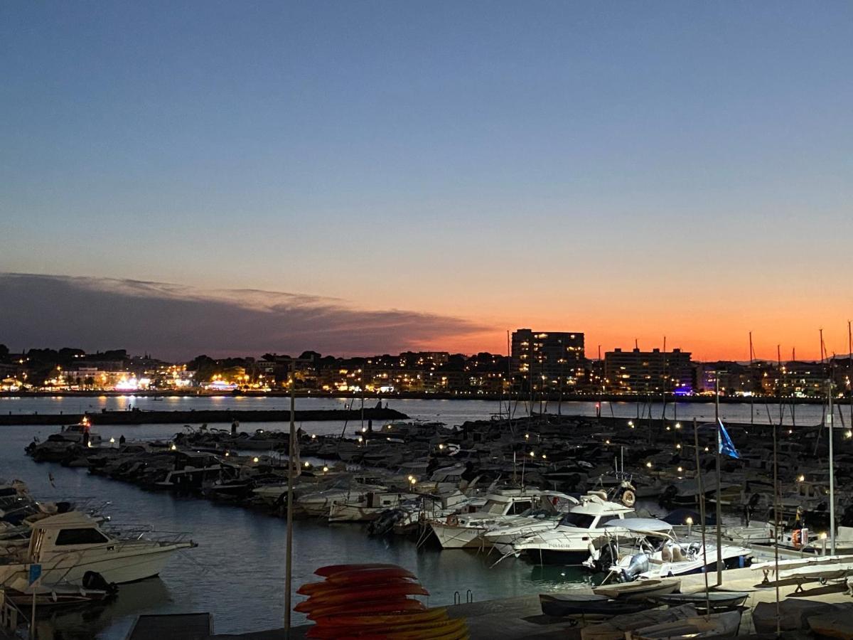 Precioso Apartamento En Primera Linea De Mar L' Escala Dış mekan fotoğraf